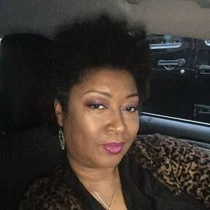 Meet your Posher, Valerie